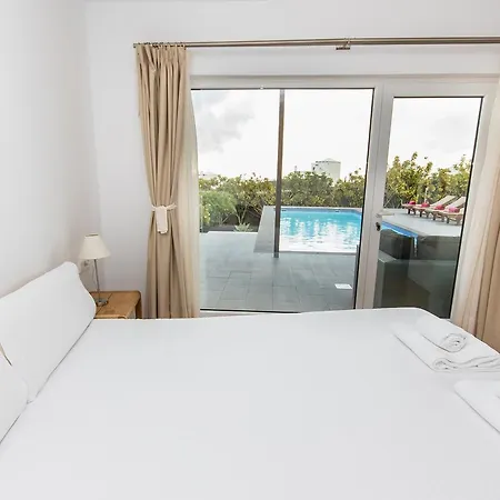 Villa Deluxe Iii *