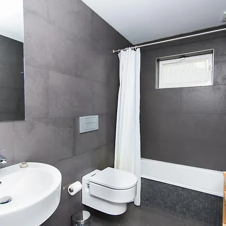 Deluxe Iii Villa